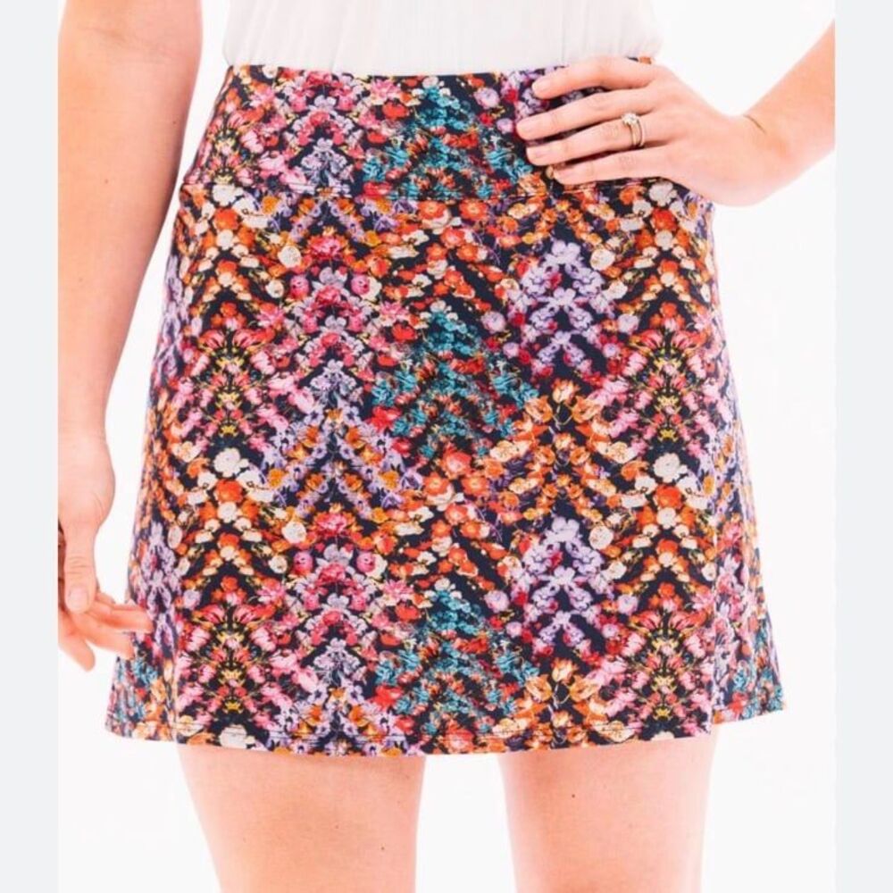 Foray Golf Floral Chevron Skirt XL EUC